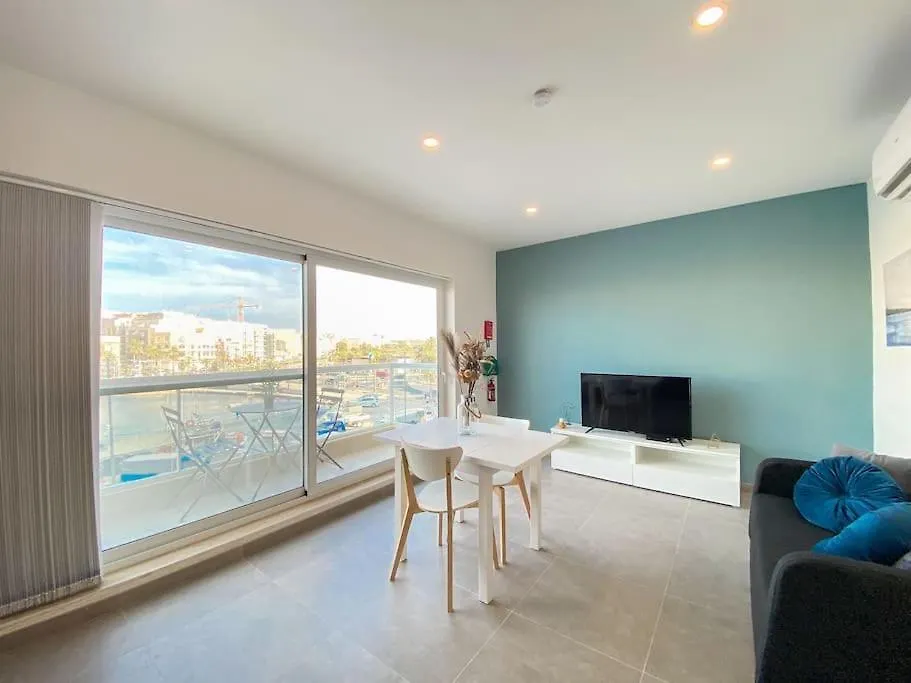 Azure Horizon 1 On Skala'S Seafront - By Solea Holiday Homes Marsaskala Malta