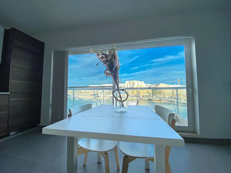 Azure Horizon 1 On Skala'S Seafront - By Solea Holiday Homes Marsaskala